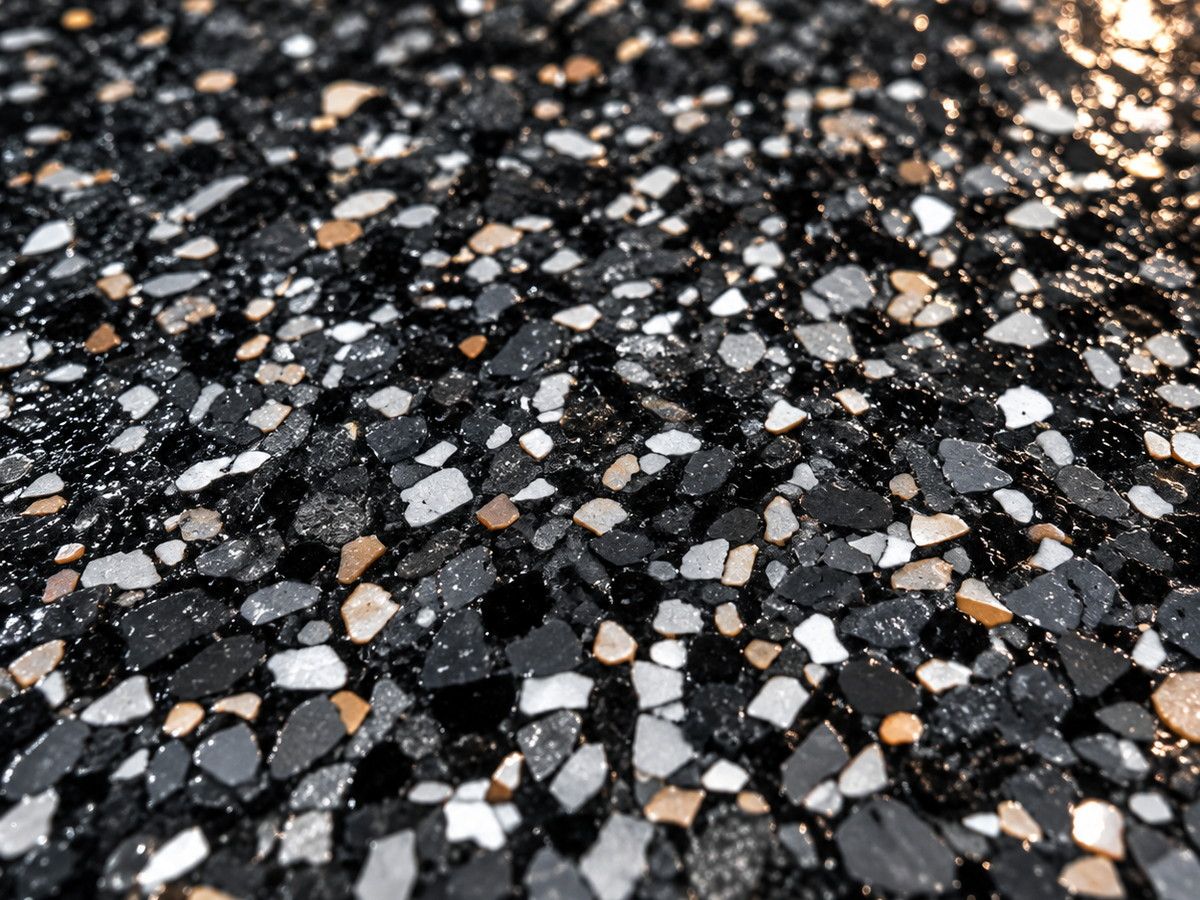 Full flake floor system with a dense, dimensional flake blend